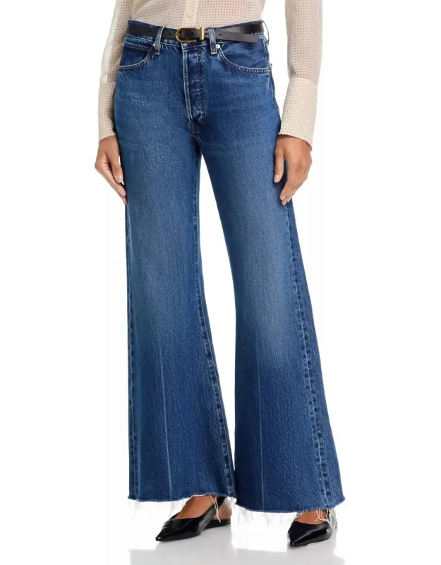 Lax High Rise Jeans