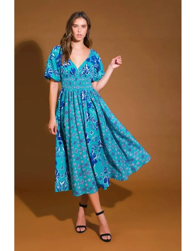 New Castle Woven Midi Dress With Sweetheart Neckline And Smocked Waist