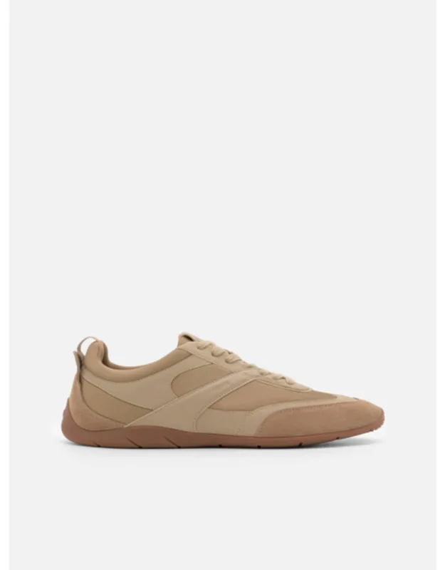 Dario Sneakers Vintage Athletic Profile