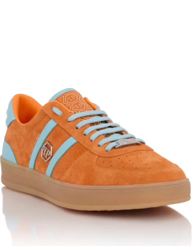 Low-top Sneakers