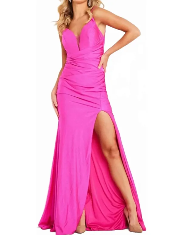 Sleeveless V-shaped Back Prom Dress