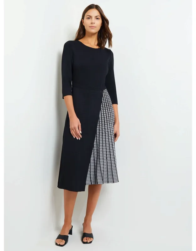 Pleated Contrast Panel Soft Knit Dress