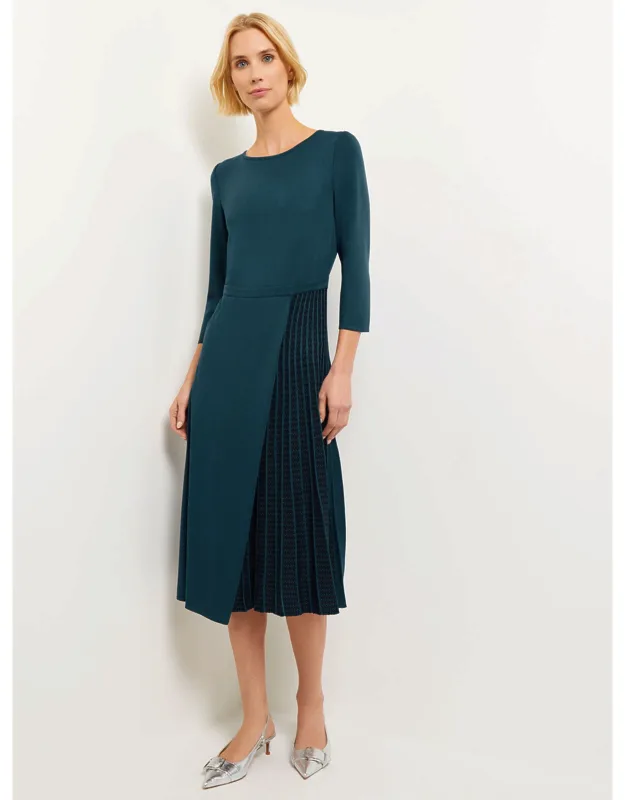 Pleated Contrast Panel Soft Knit Dress