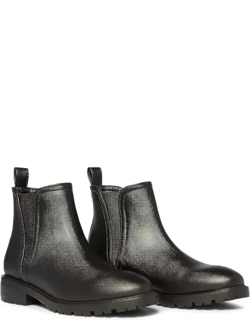Juliann Boots