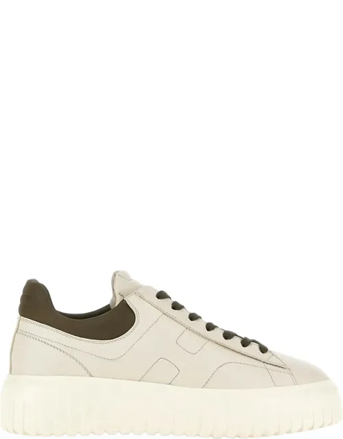 Versatile Leather Sneakers With H-stripes Design