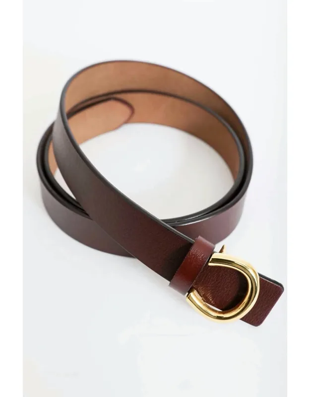 Minimalist Leather Horseshoe Belt