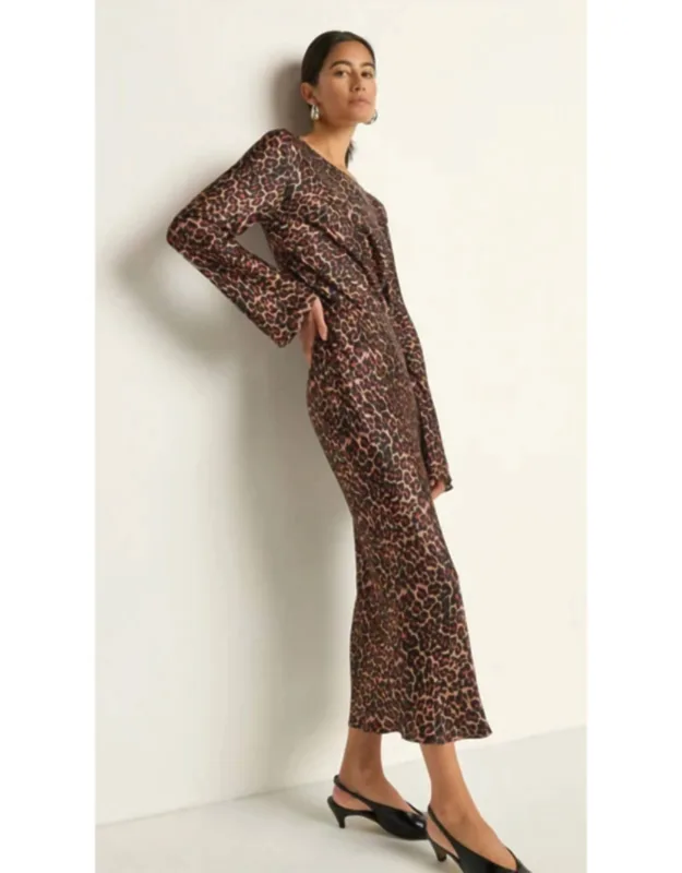 Assaka Midi Dress