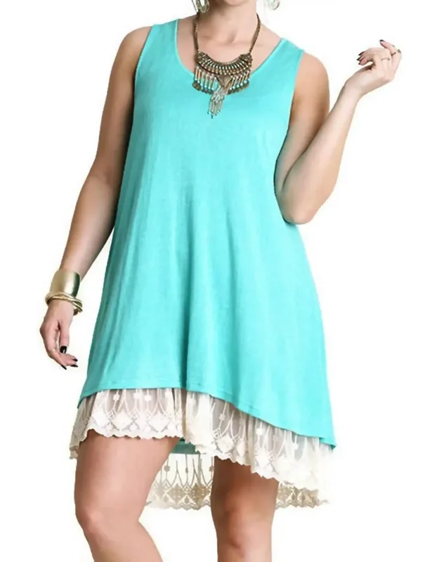 Sleeveless Double Layer Lace Dress