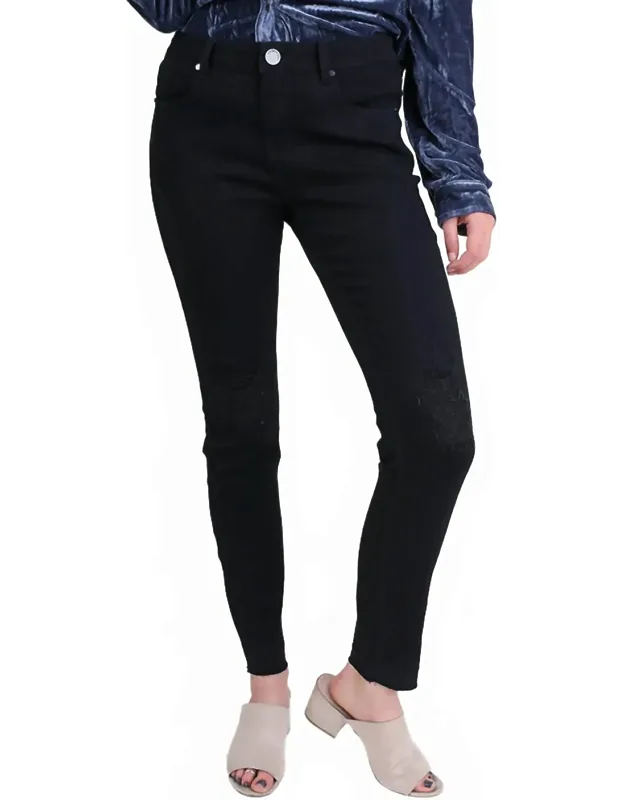 Distressed Stretch Skinny Jeans