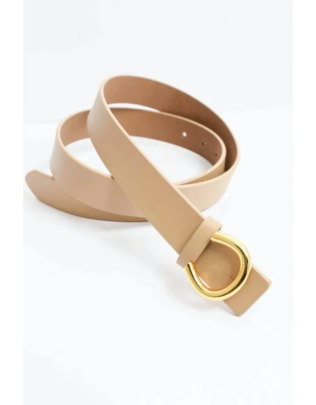 Minimalist Leather Horseshoe Belt