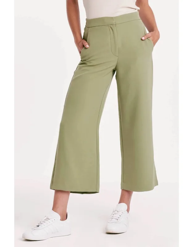 Cropped Pants