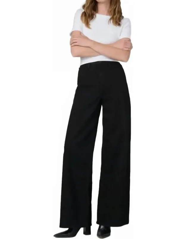 Mia Petite Wide Leg Jeans