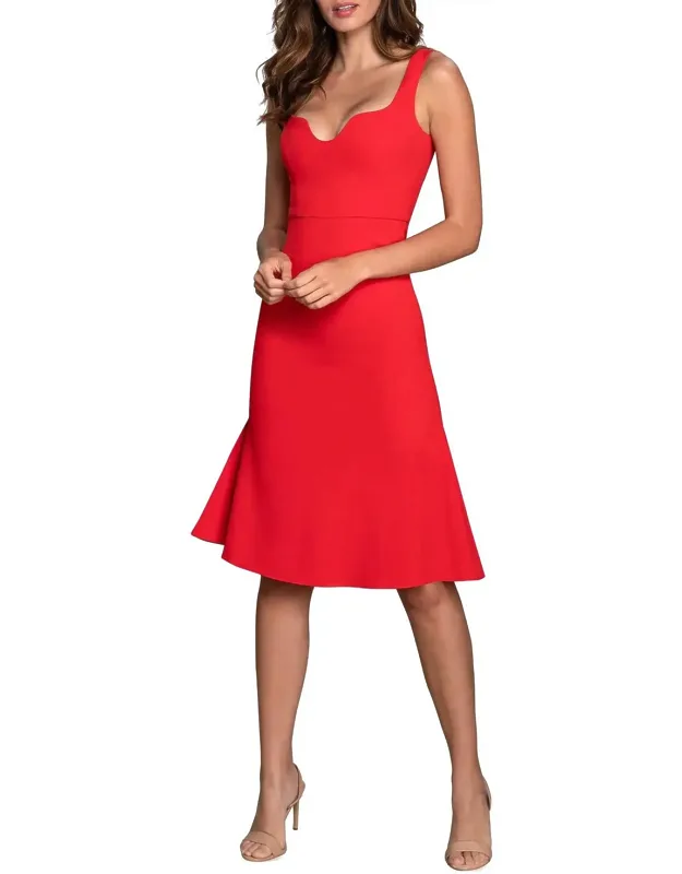 Fit & Flare Silhouette Dress
