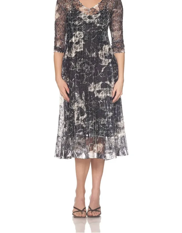 Lace Three-quarter Sleeve Dress