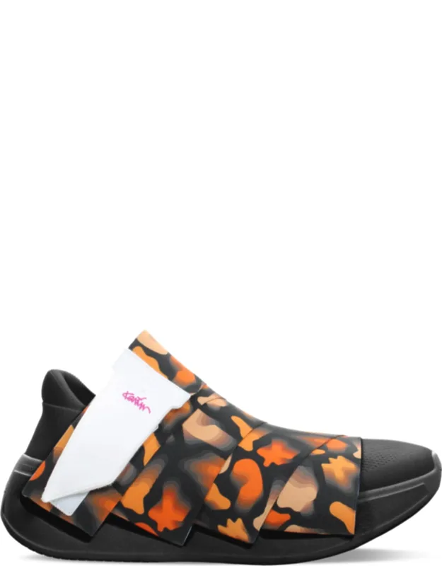 Change Shoes - Limited Edition 09 Everyday Sneakers