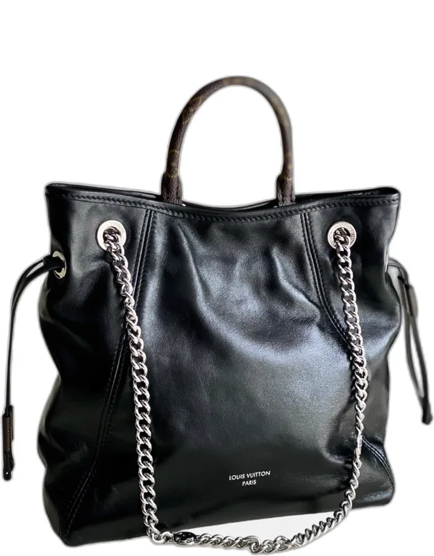 Lv Circle Off Duty Vibe Backpack With Chain Microchip