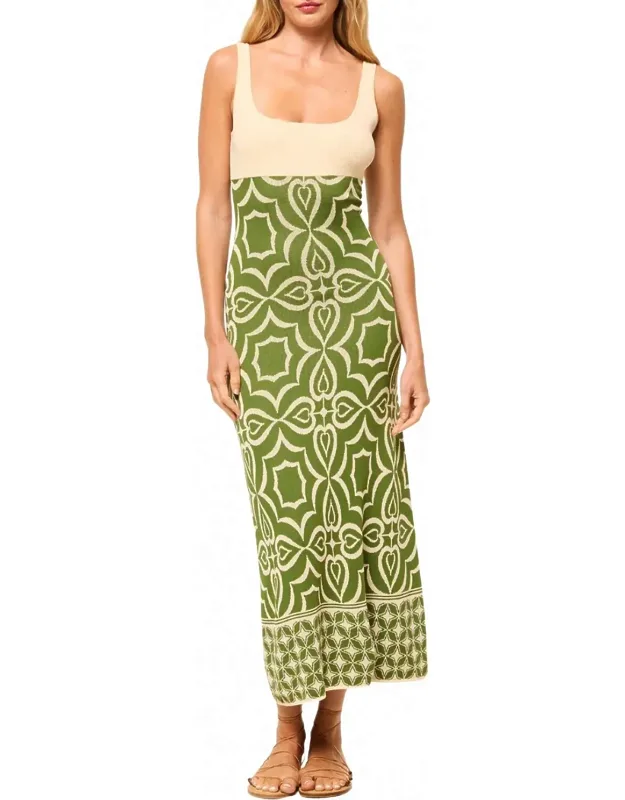 Kalil Maxi Dress With Square Neckline And Fitted Silhouette