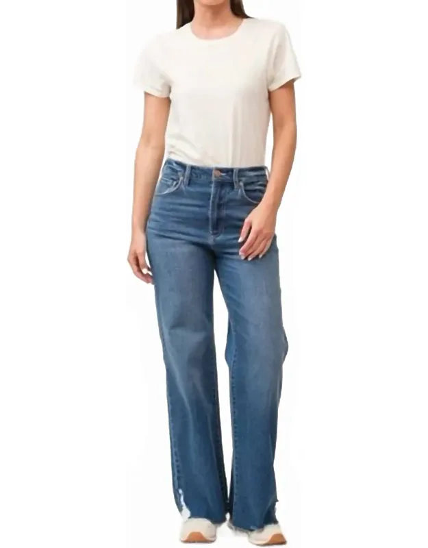 Fiona High Rise Wide Leg Jeans In Wash With Vintage Flair And Cozy Comfort Fit