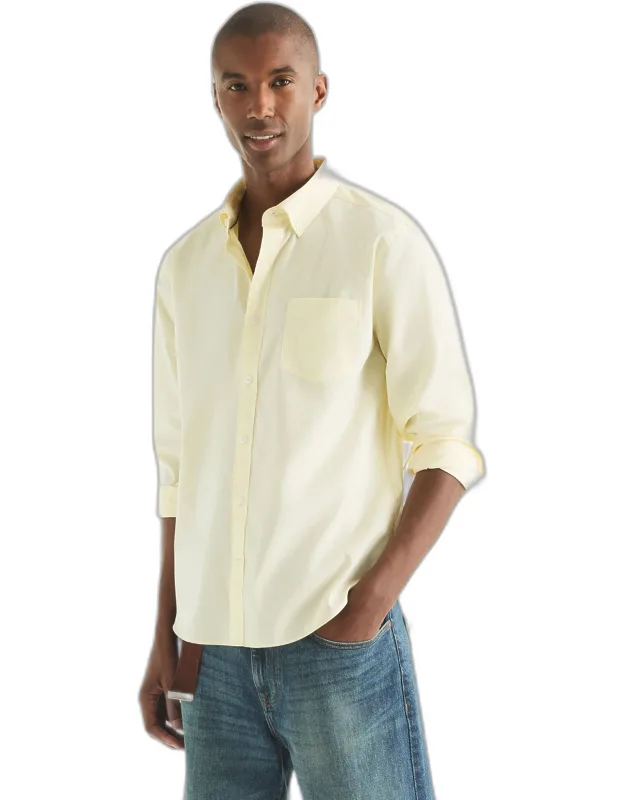 Classic Fit Plaid Shirt With Moisture-wicking Fabric And Wrinkle-resistant Properties