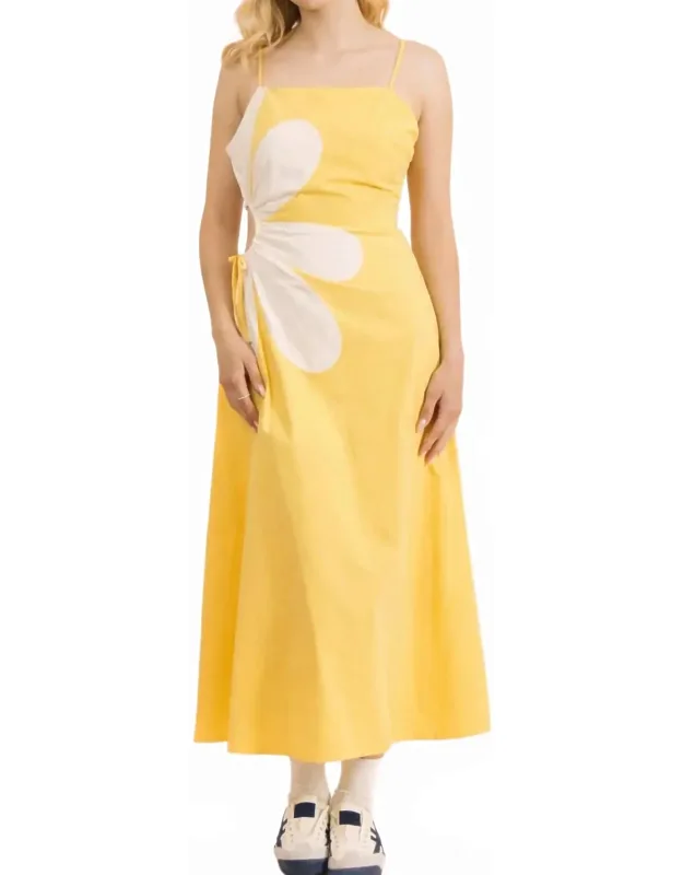Side Cutout Floral Detail Resort Midi Dress