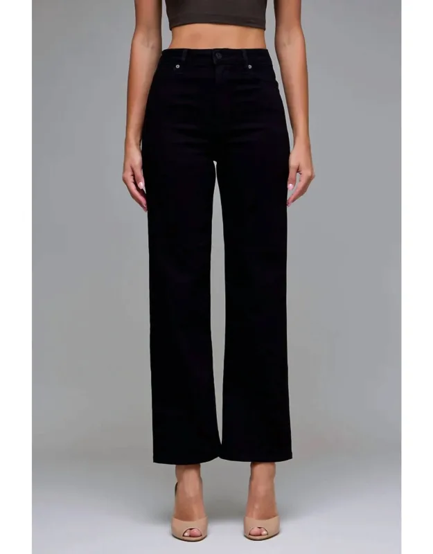 Clean Stretch Straight Jeans