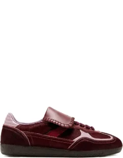 Club Low-top Sneakers