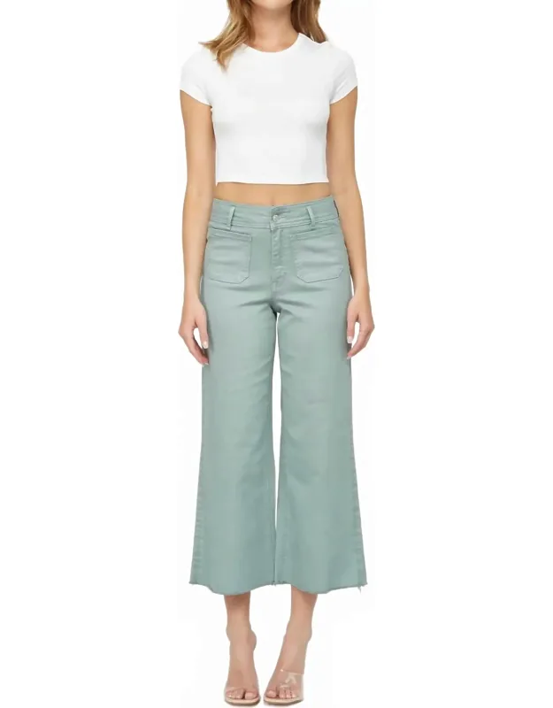 Cropped Wide Leg Jeans