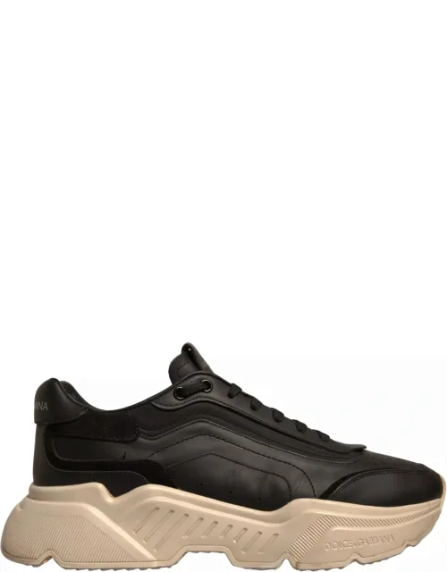 Daymaster Low Top Sneakers