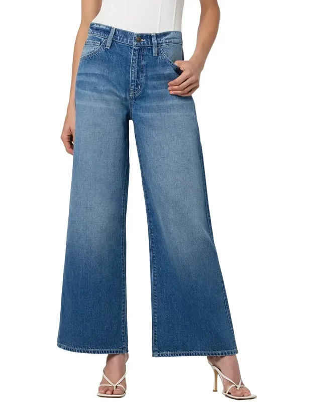 Relaxed Wide Leg Jean
