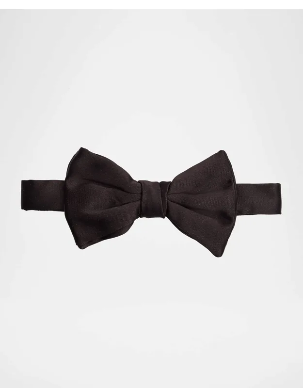 Pre-tied Silk Twill Bow Tie