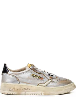 Medalist Sneakers