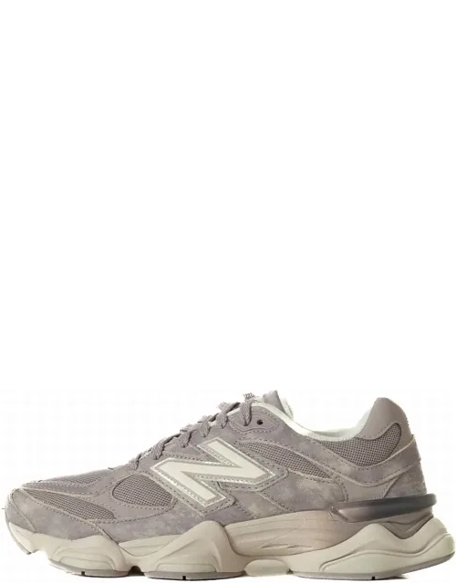 9060 Sneakers