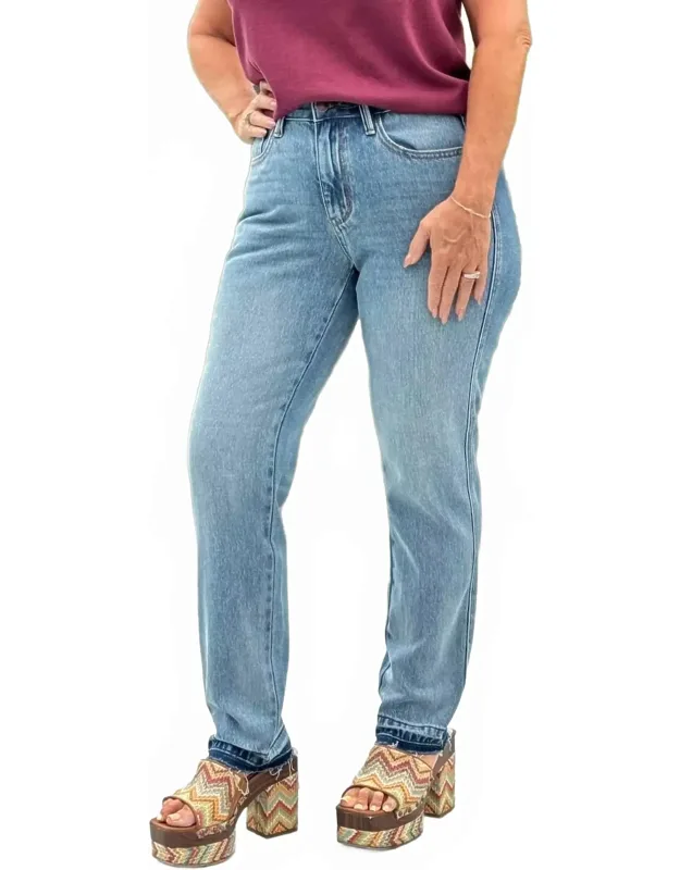 Hat Trick Boyfriend Jeans