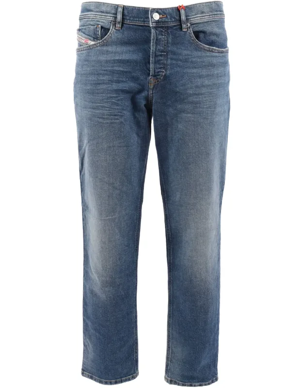 2023 D-finitive Jeans