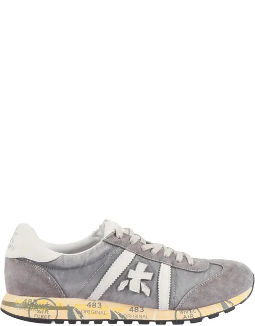Sneakers With Design