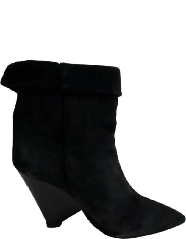 Pointed-toe Ankle Boots