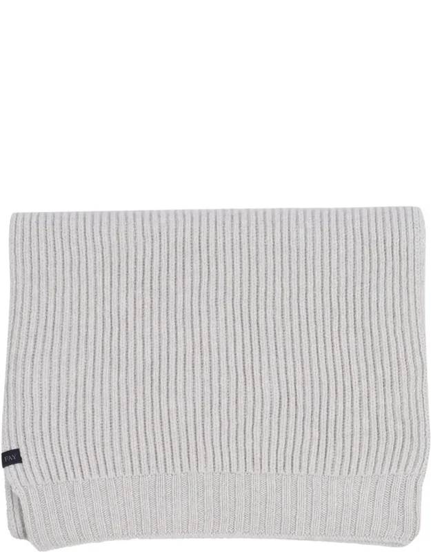 Finely Ribbed Knit Scarf