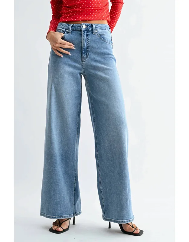 Loose Straight Jeans