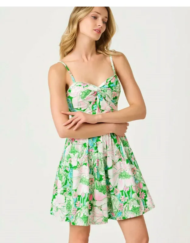 Bennet Stretch Dress - Vibrant Floral Sundress, Fit-and-flare Silhouette
