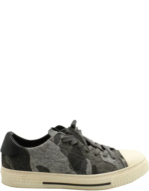 Camouflage Cap Toe Low Top Sneakers