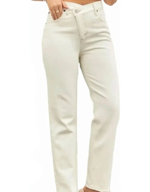Curve Love Ultra High Rise 90s Straight Jeans