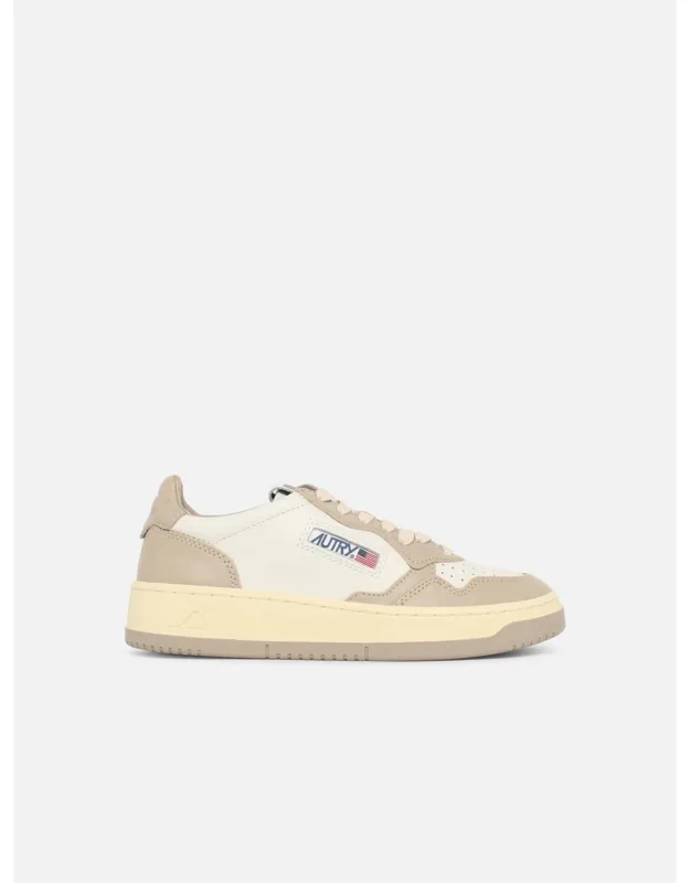 Autry 'medalist Low' Sneakers With Embroidered Logo Tongue And Flat Laces