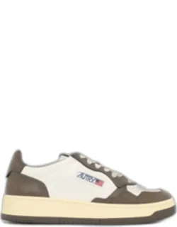 Medalist Low Leather Sneakers