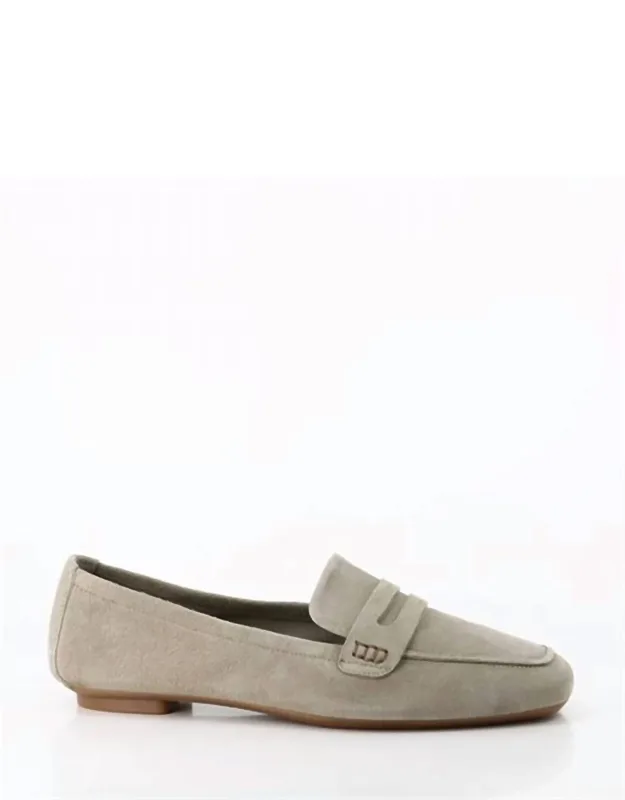 Hema Peau Loafers