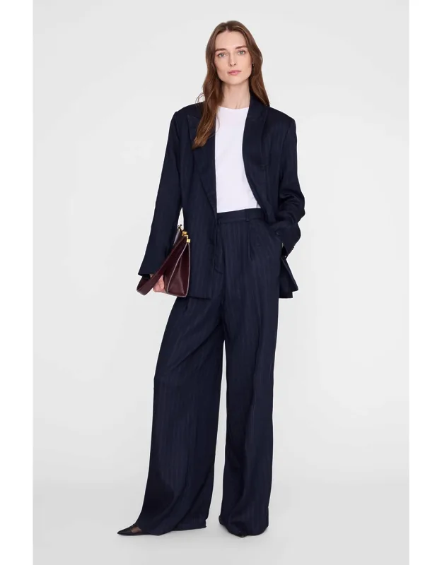 Aretha Blazer