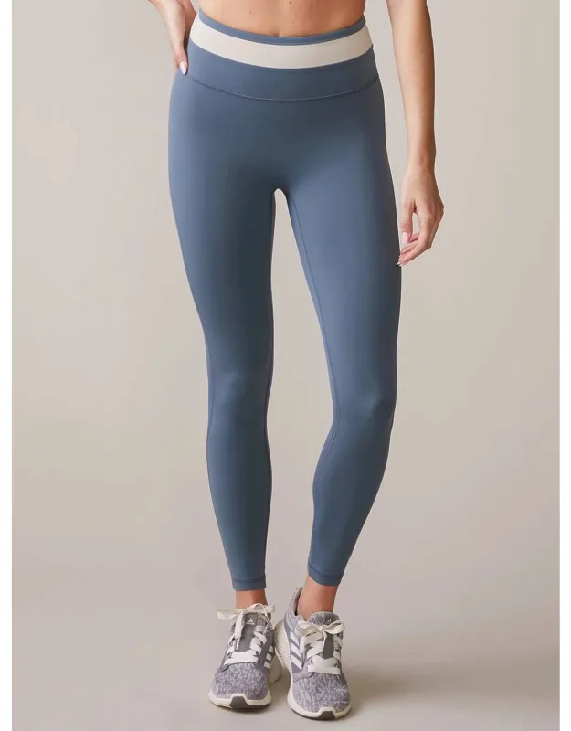 Banded Seamless 7/8 Leggings