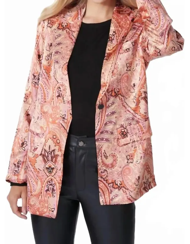 Ebba Blazer