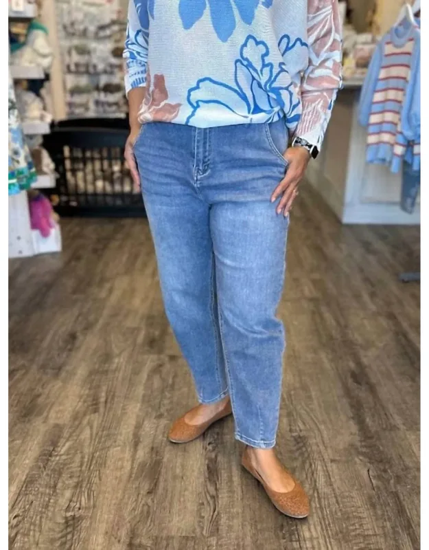 Barrel Tapered Ankle Jeans