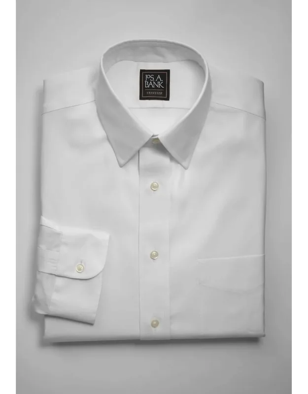 Traditional Fit Point Collar Dress Shirt