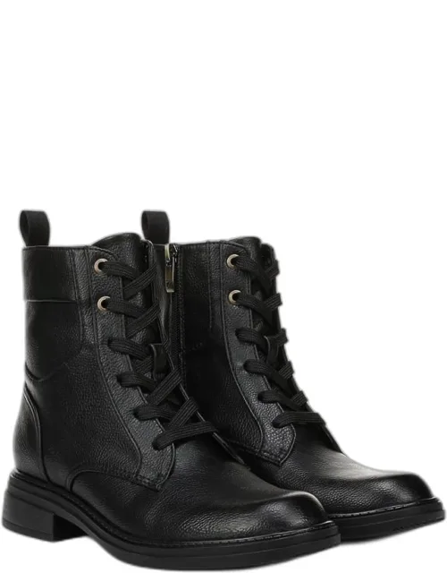Legend Ankle Boots